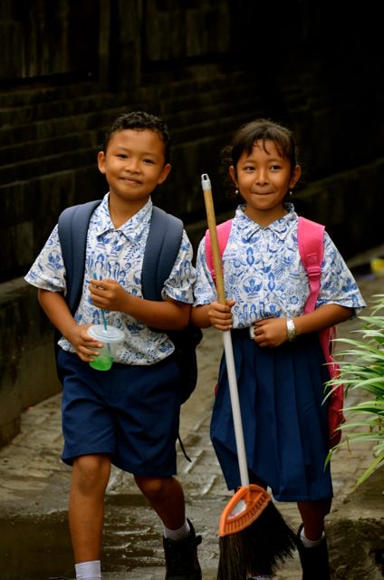 School children in Jinbaran