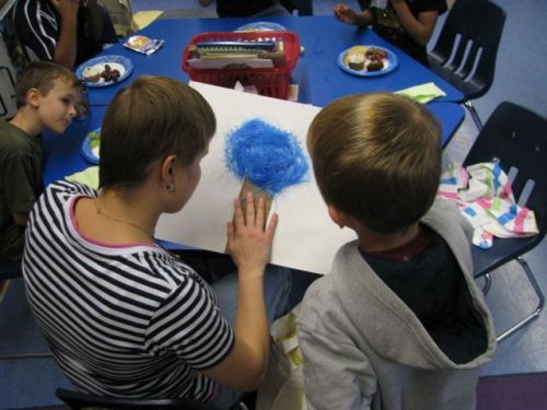 Blue 3-d tree gift presentation bird's eye view