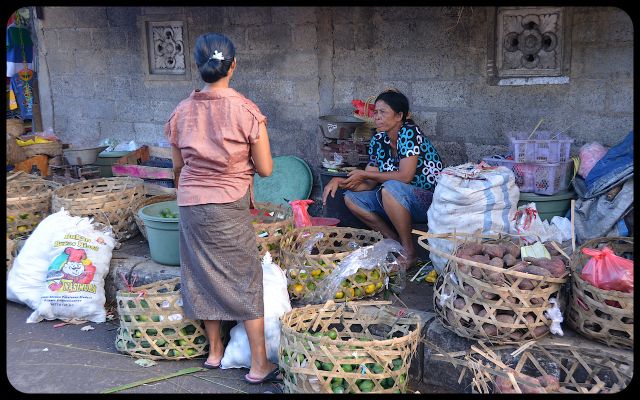 Balinese market in Ubud Balinese market in Ubud