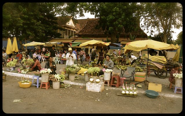 Offering Vendor in Phnom Penh