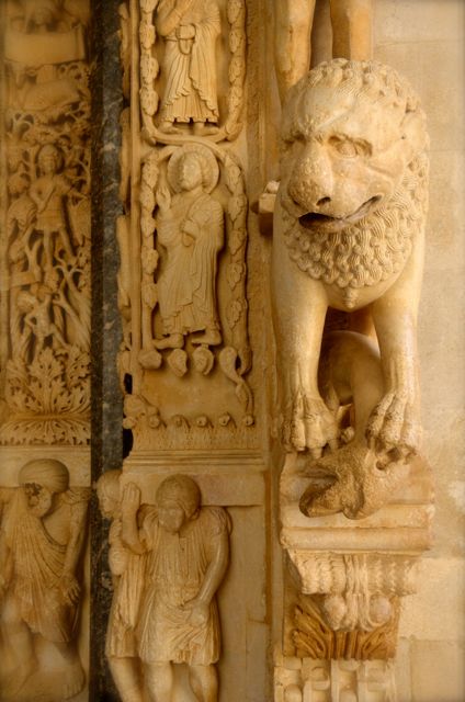 Detail of a lion inside the portal of St. Lawrence cathedral in Trogir, Croatia This was designed by Radovan.