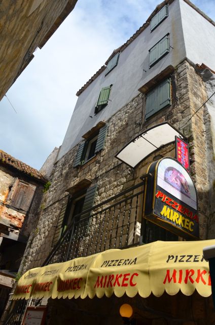 pizzeria mirkec in trogir