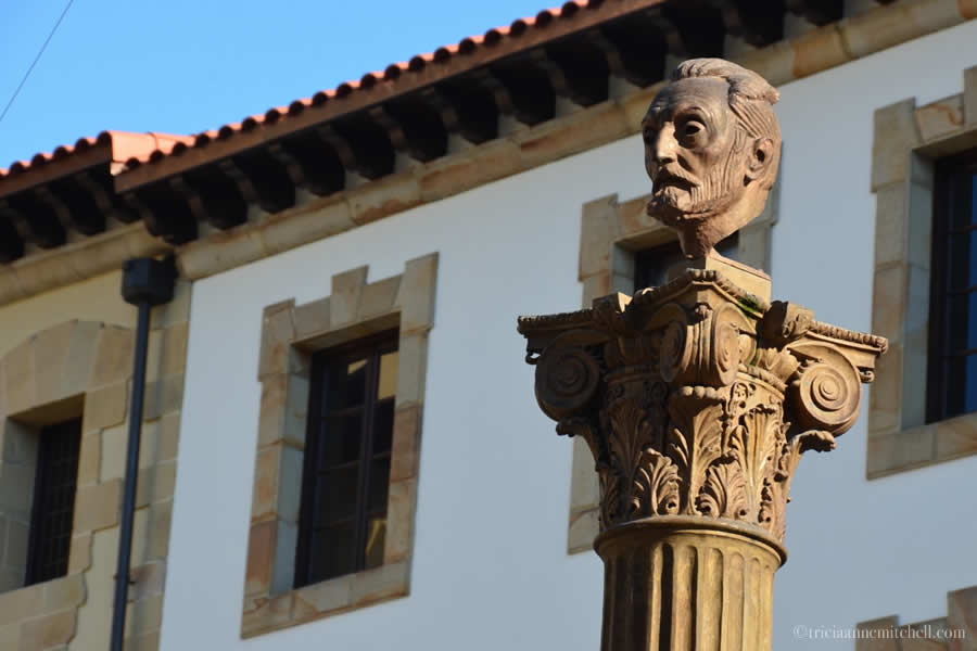 Bust Basque Museum Bilbao