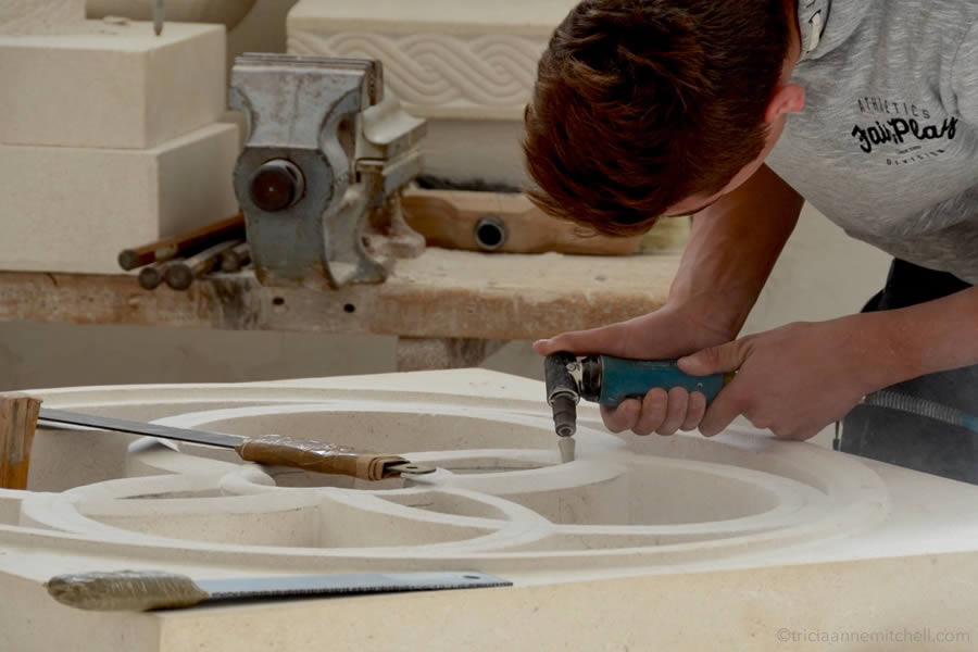 pucisca-croatia-island-of-brac-stone-mason-school